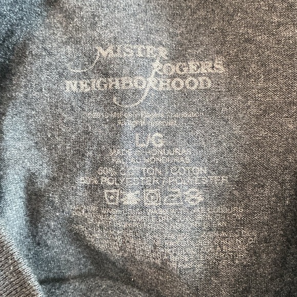 Mister Rogers Neighborhood Grey Graphic T-Shirt Size large - Picture 9 of 10